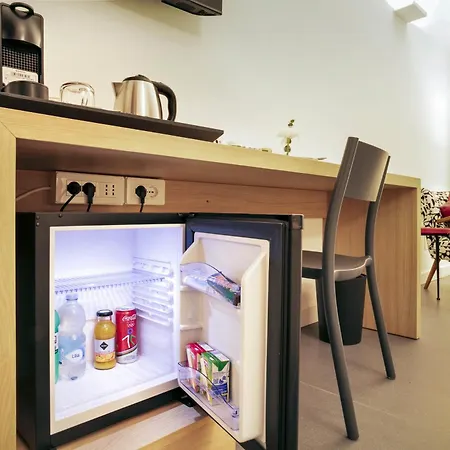 Le Navi Konukevi Roma