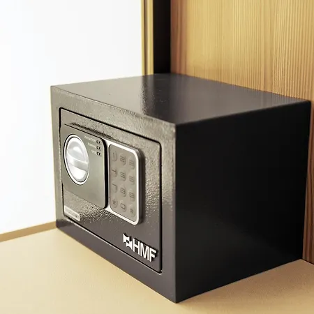 Konukevi Le Navi Roma