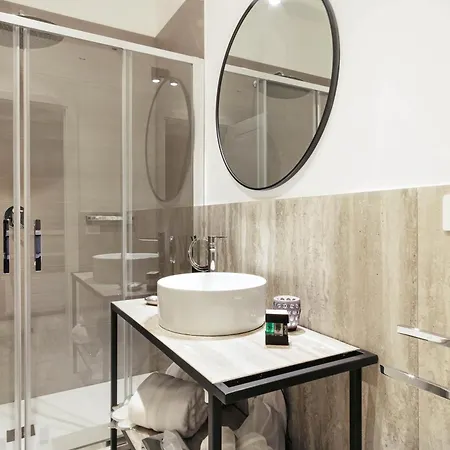 Le Navi Konukevi Roma