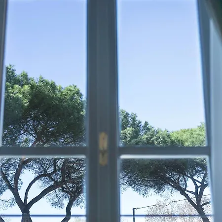 Konukevi Le Navi Roma