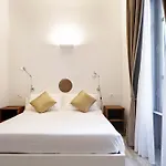 Le Navi בית הארחה 4*